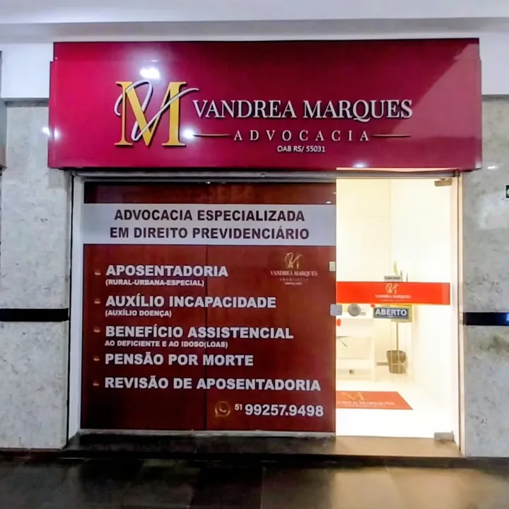Fachada da filial em Canoas, com placa vinho e dourada
